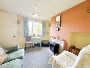 Living Room - click for photo gallery